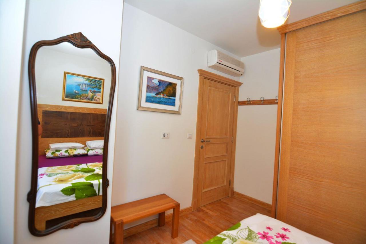 Apartments Olive Kotor Luaran gambar