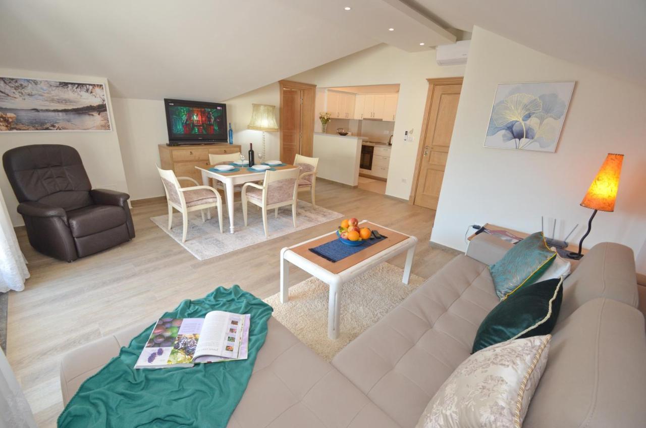 Apartments Olive Kotor Luaran gambar
