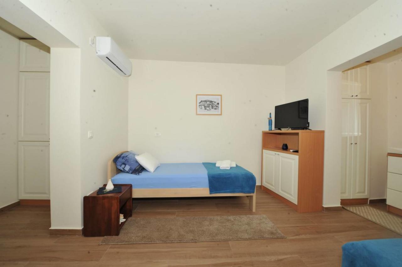 Apartments Olive Kotor Luaran gambar