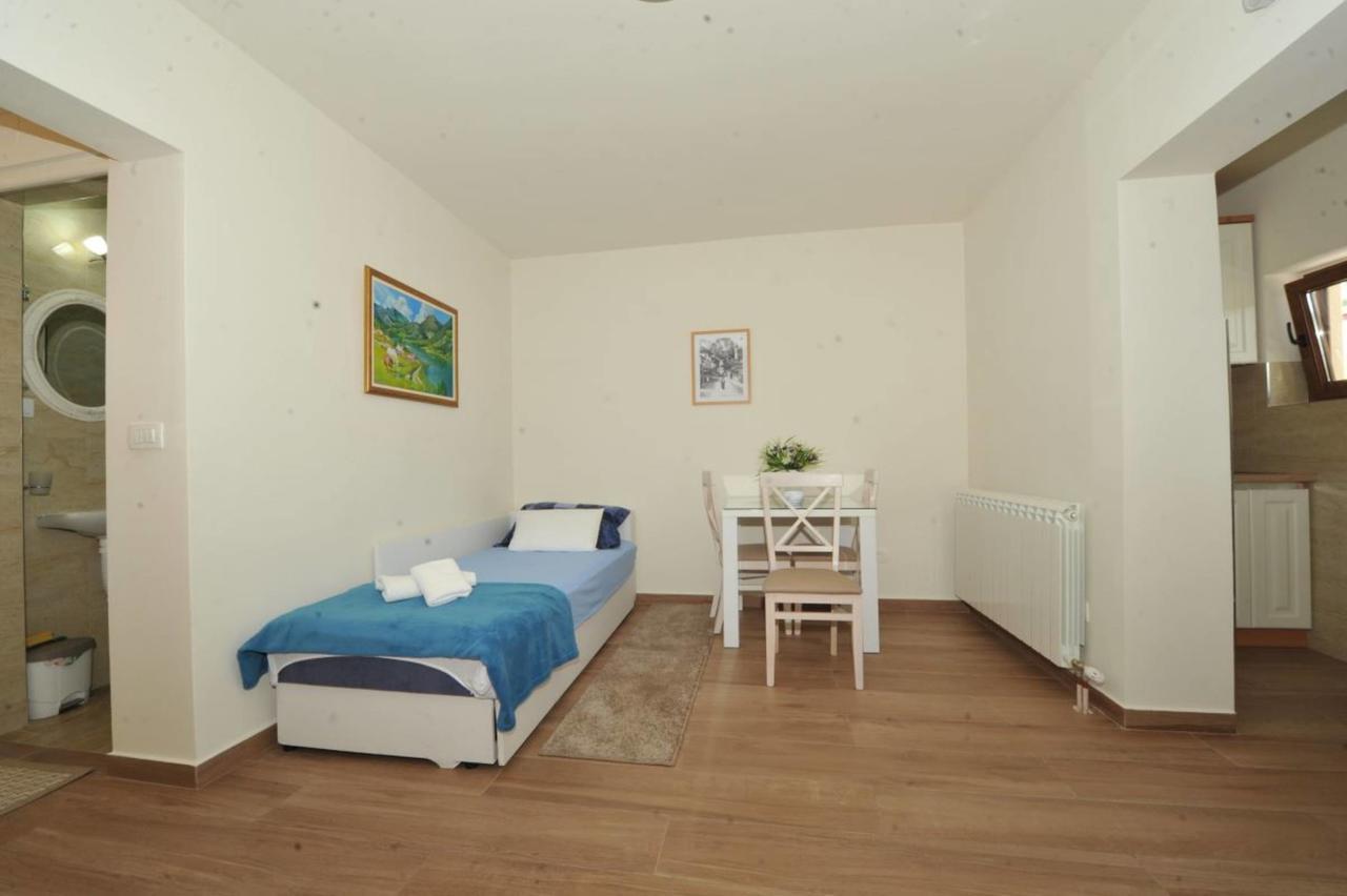 Apartments Olive Kotor Luaran gambar