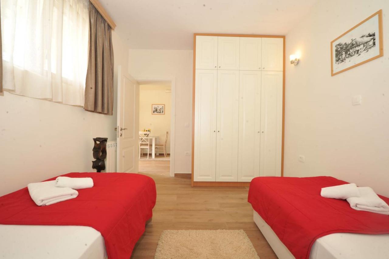 Apartments Olive Kotor Luaran gambar